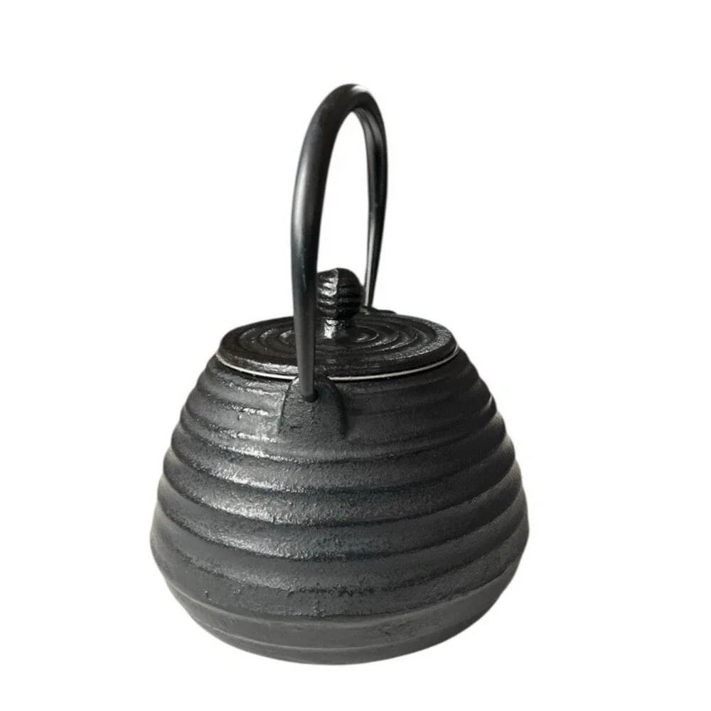 Traditional Cast Iron Beehive Japanese Teapot Kettle Black Infuser 6 x 4